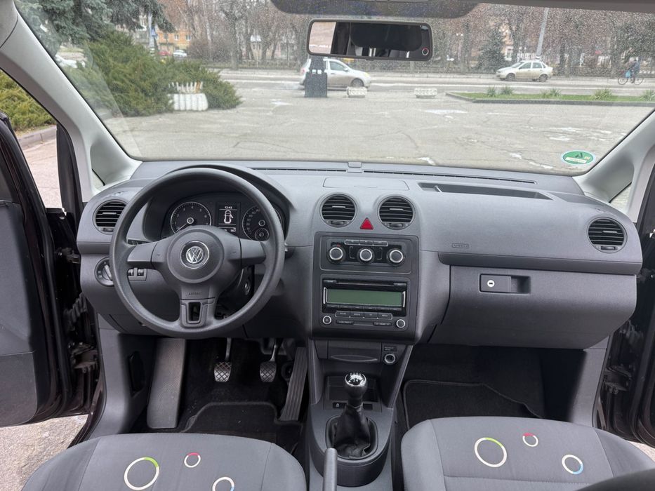 Volkswagen Caddi 2011 рік 7 місний