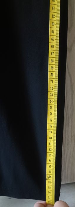 Sukienka czarna z cekinami 46