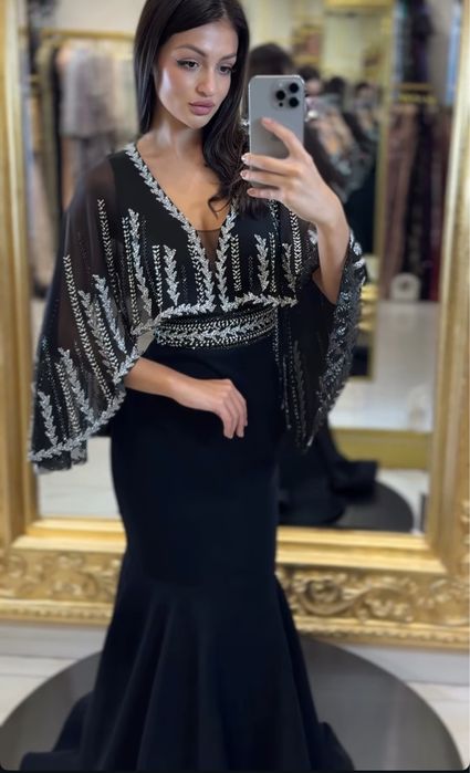 Вечірня сукня 44 — розмір L (іноді M/L колер чорний