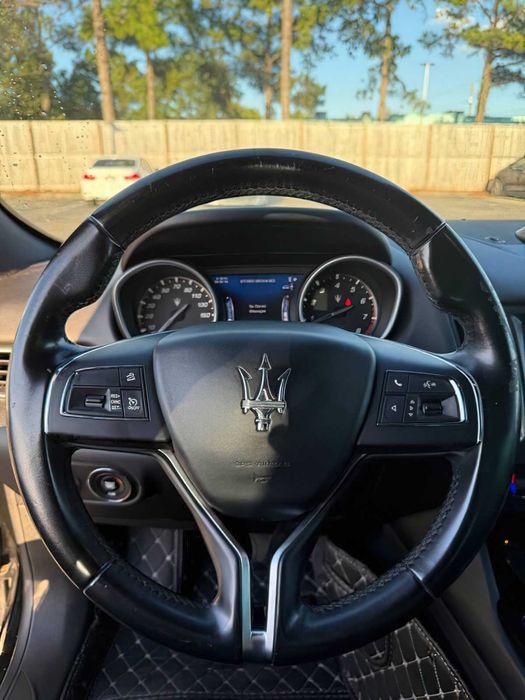 Maserati Levante      2019