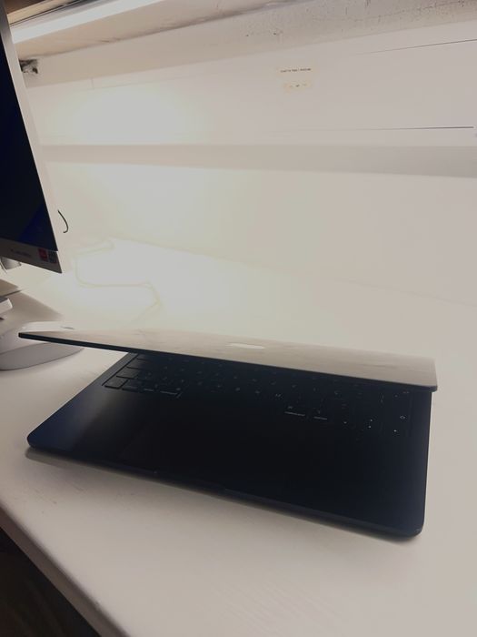 Macbook air m2 8gb