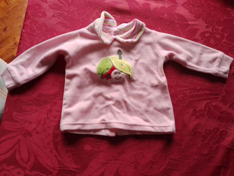 Quer Bebé a papar à mesa como um Senhor?Cadeira Chico9E-Blusa2EDesde2E