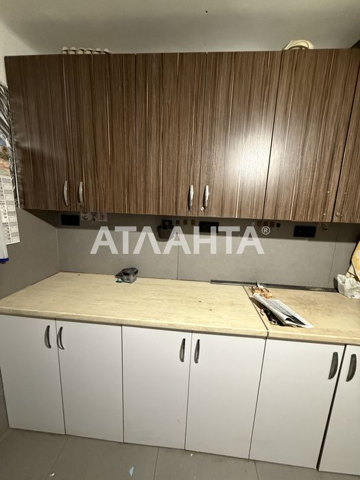 Комната в коммунальной квартире на Черемушках, средний этаж.