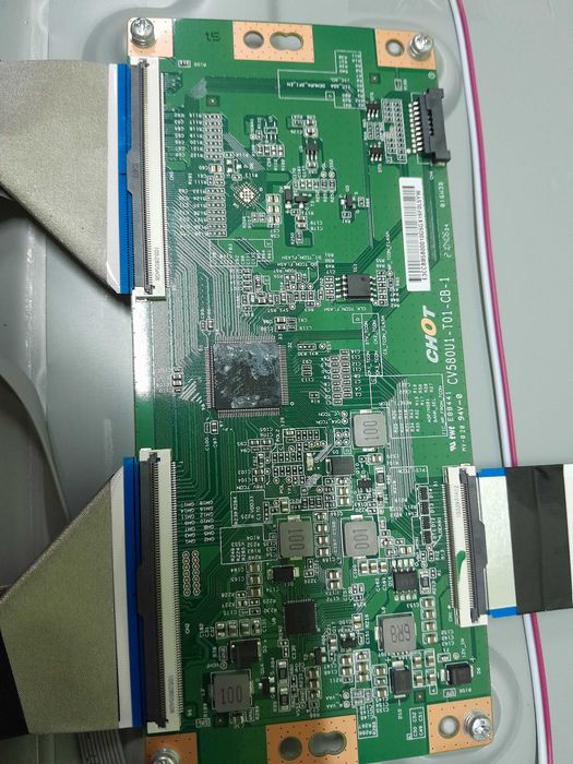 Televisão Samsung UE40J5100AW vendo as peças