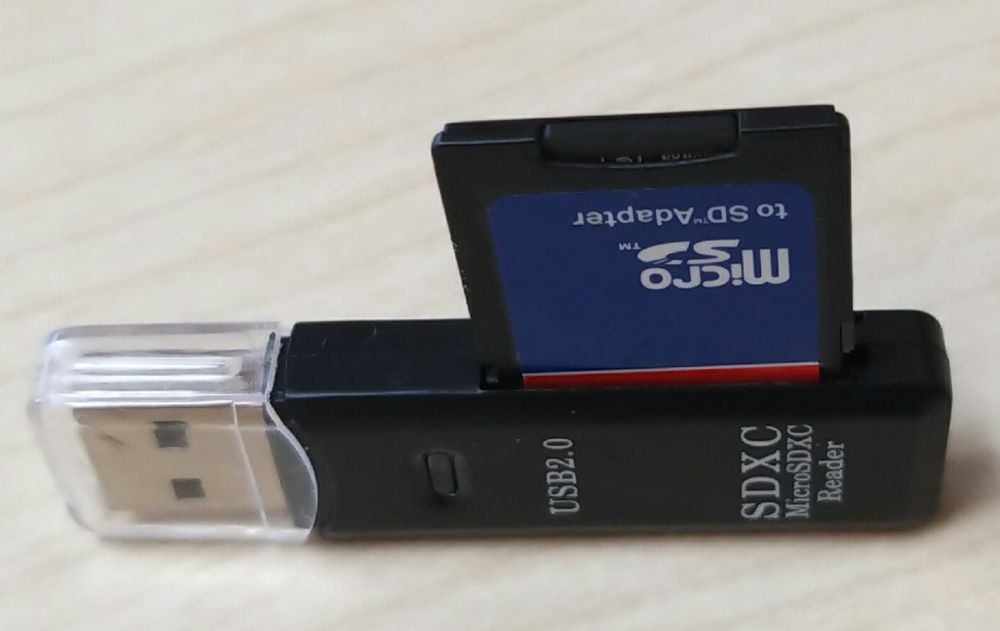 USB Flash Drive for 2 SD Cards64751690251778122