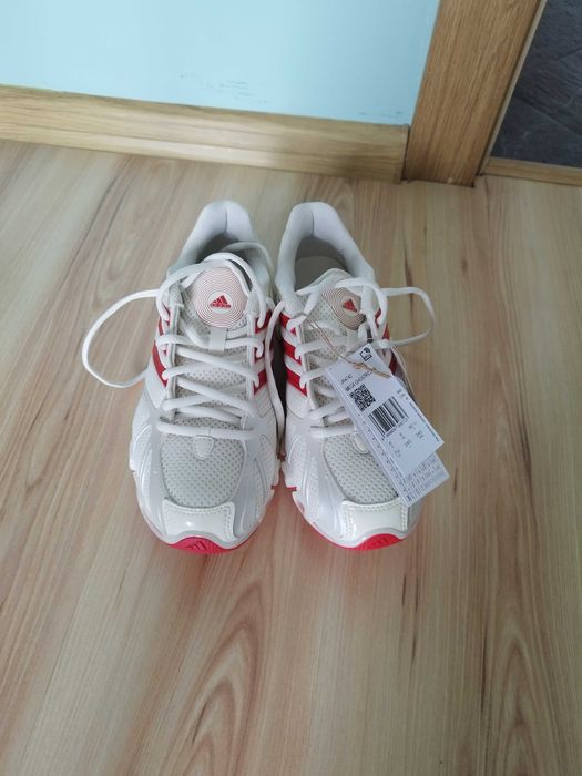 Buty Adidas r. 39 1/3