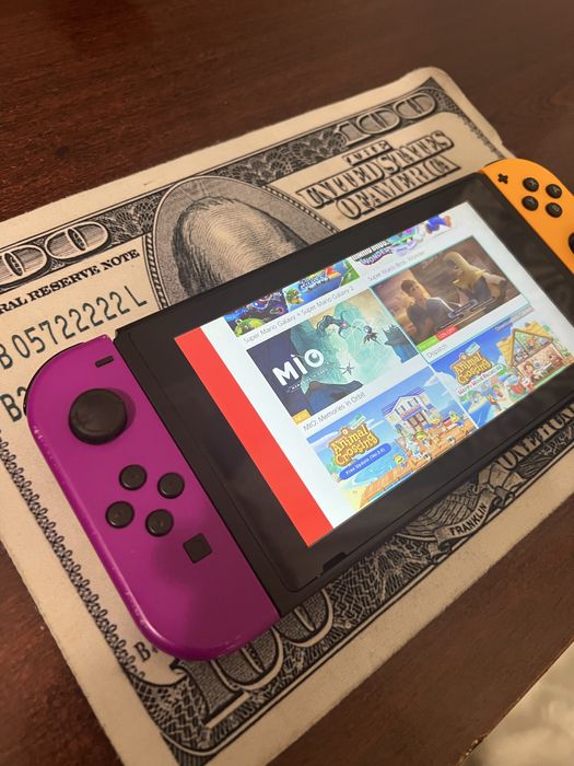Продам Nintendo Switch Комплект