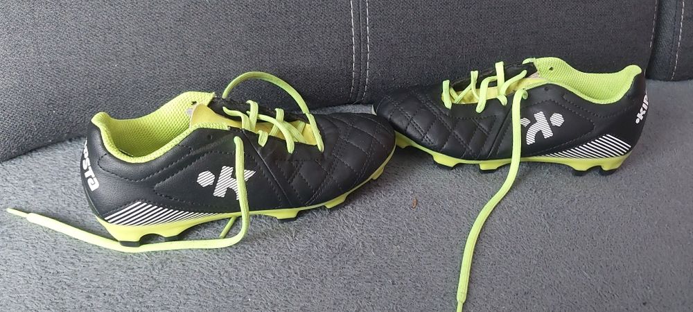 Buciki do gry w piłkę Decathlon idealny stan