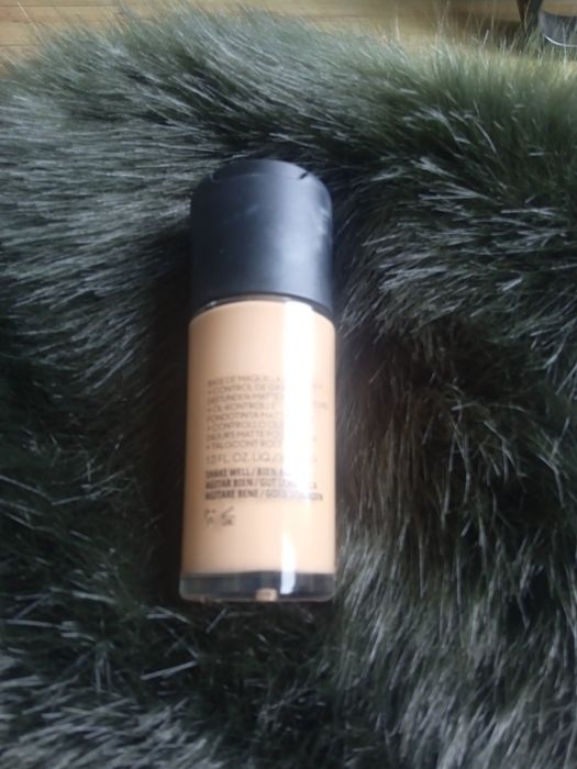 MAC studio fix podkład NW25