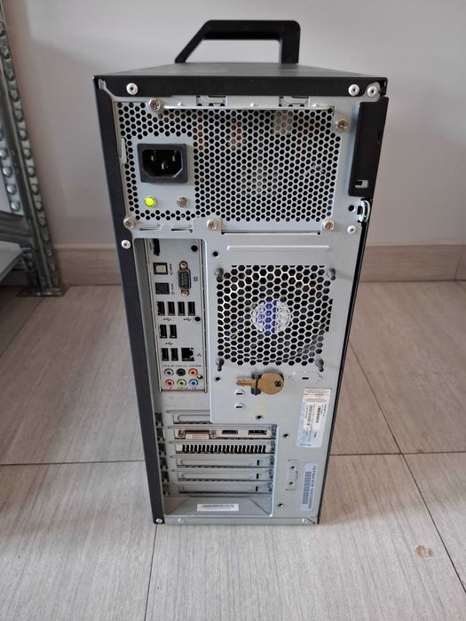 Komputer stacjonarny lenovo thinkStation s20 2szt