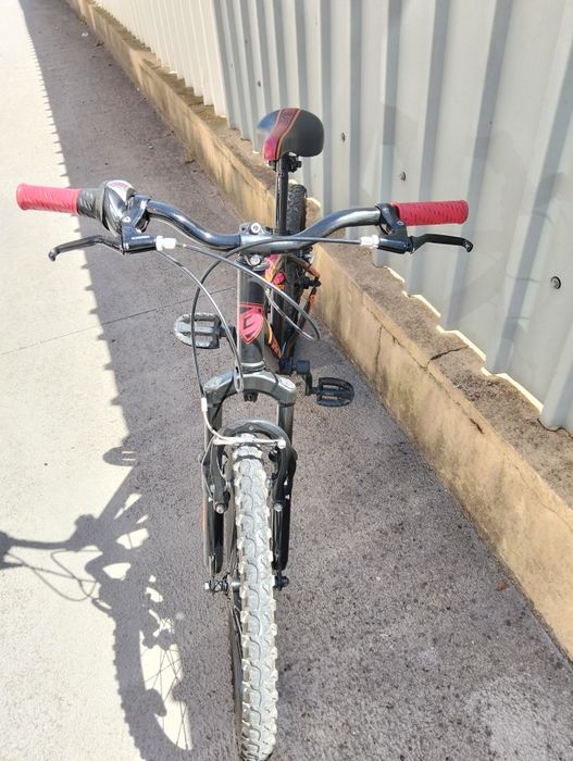 Bicicleta em bom estado-roda 20