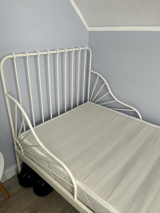 Regulowane łóżko IKEA MINNEN białe z materacem