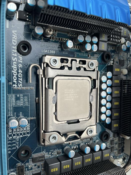 Материнская плата GIGABYTE EX58-UD5