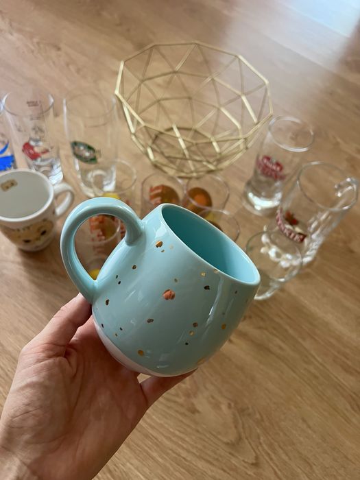 Paka kubków i szklanek oddam plus miska na owoce