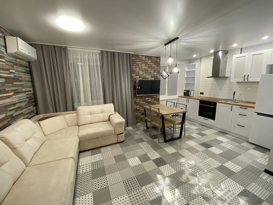 Посуточно квартира. Центр. Нагорный район. Больница Мечников