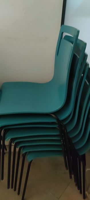 Vendo mesas e cadeiras restauração