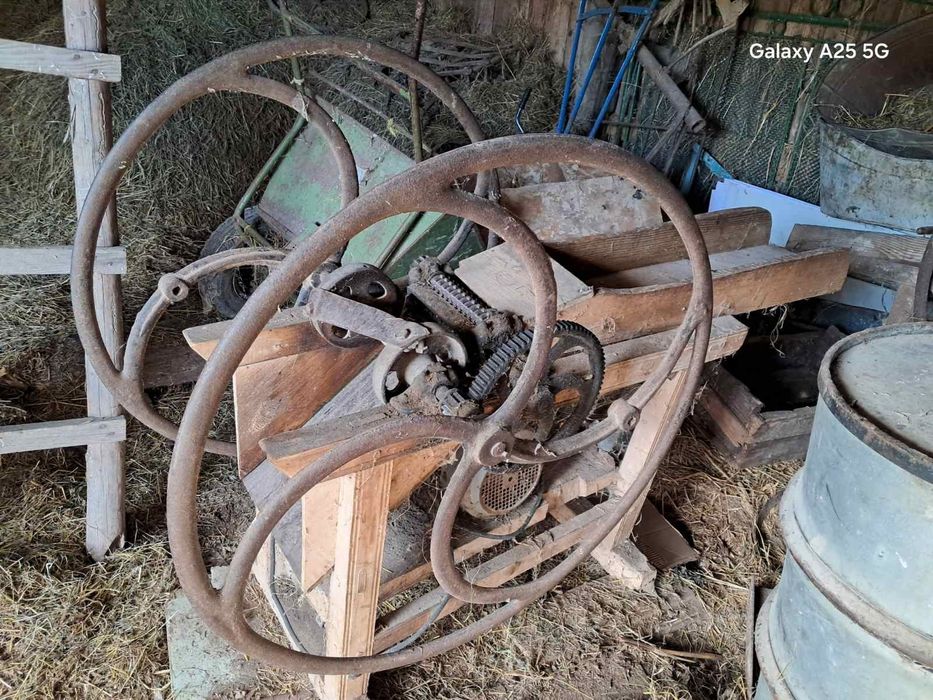 Продам січкарню ручну