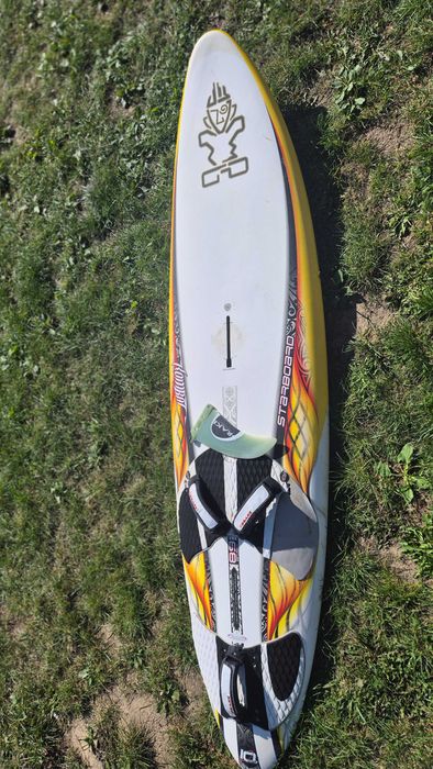 deska windsurfingowa starboard kombat 89l ze statecznikiem
