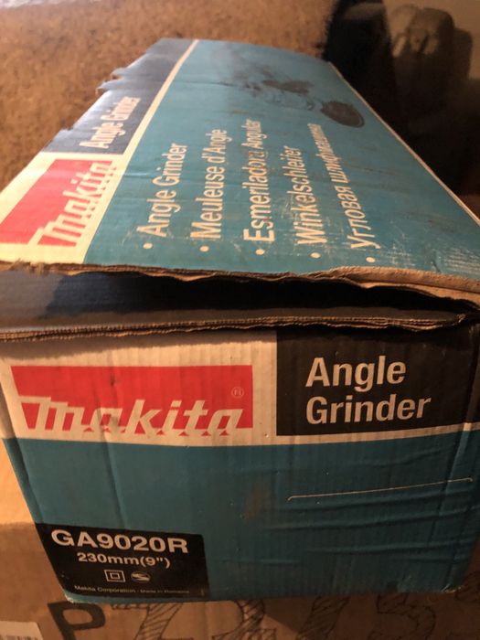 Szlifierka kątowa Makita GA9020R