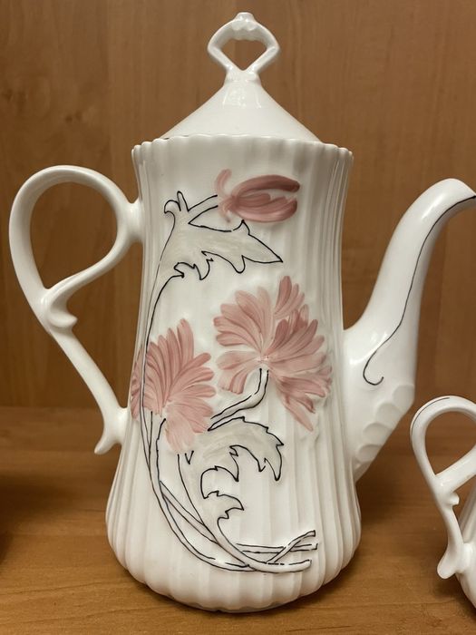 Винтажный кофейный сервиз Румыния,костяной фарфор