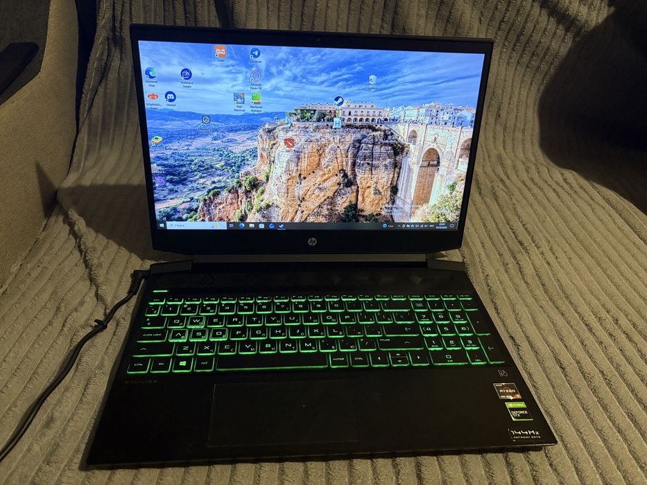 Ігровий HP Pavilion 512/16 ram Ryzen 5 GTX 1650 TI