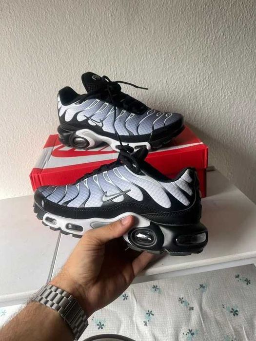 Air_Max_TN_Czarny R.42
