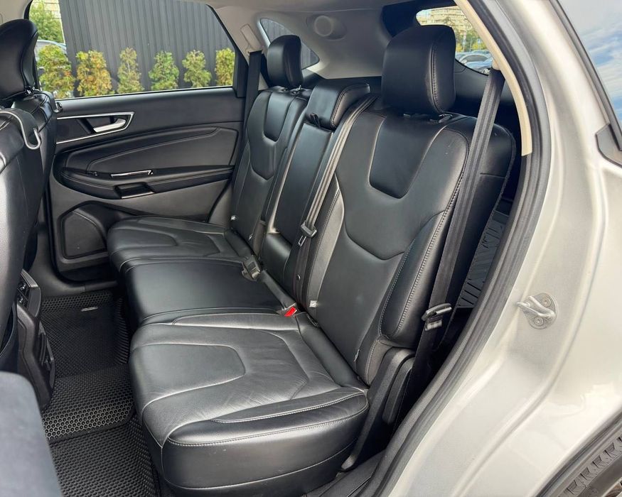 Ford Edge Titanium