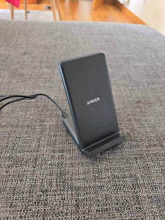 2 Carregadores Wireless Anker Powerwave Pad + Stand