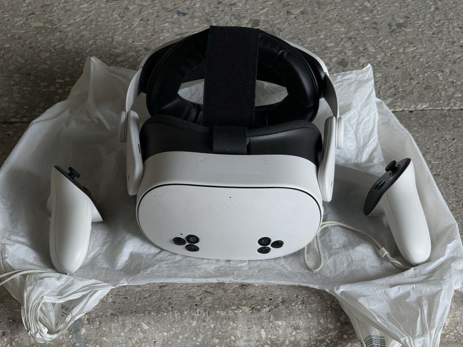 VR окуляри Meta Quest 3S 256GB