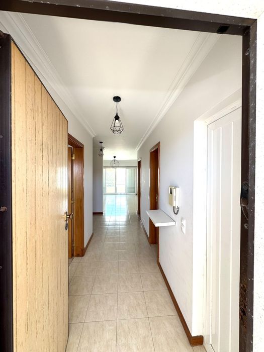 Apartamento T3 para Arrendamento no Estoril | 160 m² | Garagem | A 15 Minutos da Praia