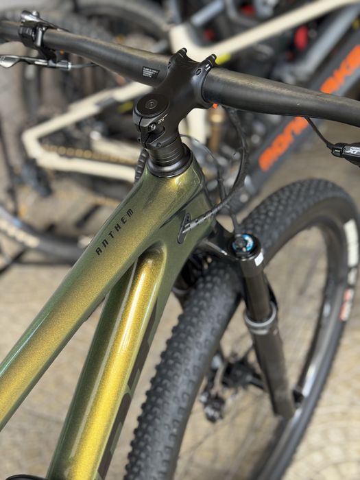 Bicicleta Giant Anthem PRO 1 Carbono