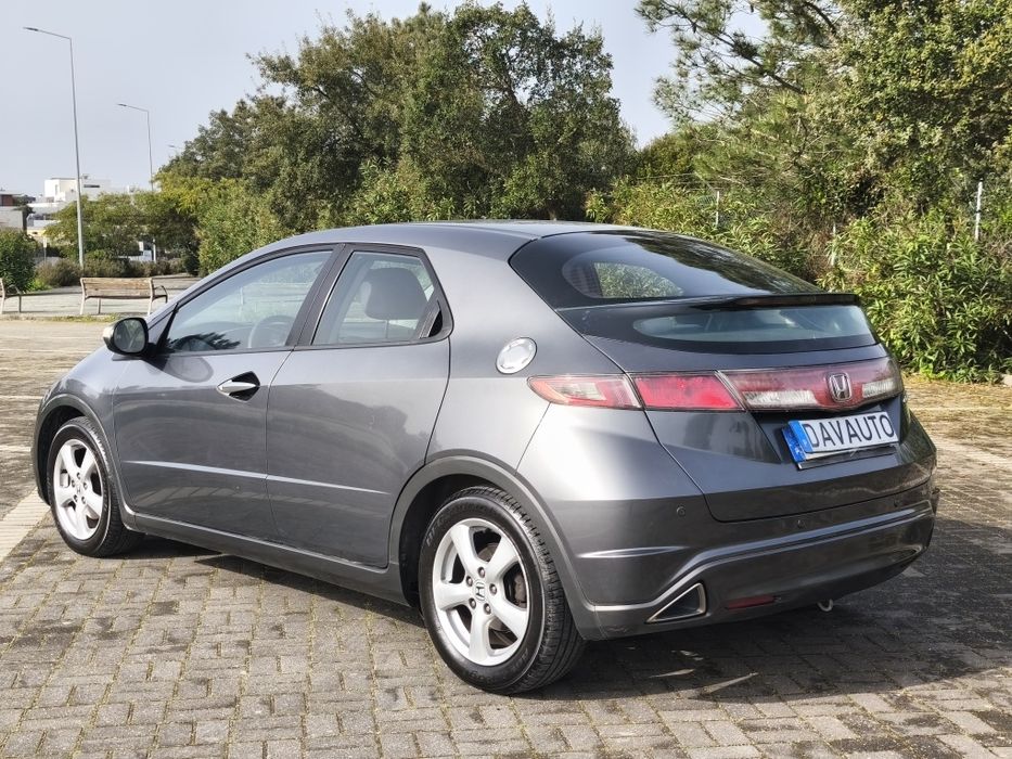 Honda Civic VIII 1.4 VTEC Comfort Ano 2009