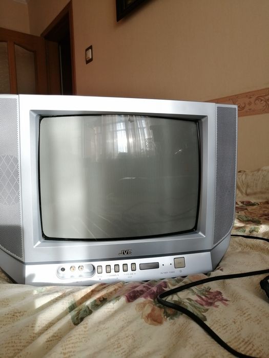 Телевизор рабочий.