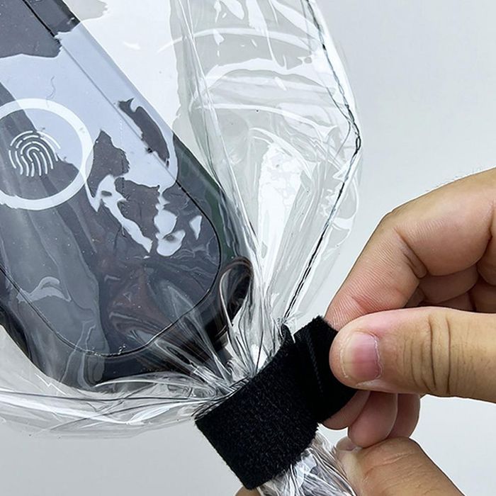 Захист зарядки блока зарядного пристрою електромобіля від дощу снігу