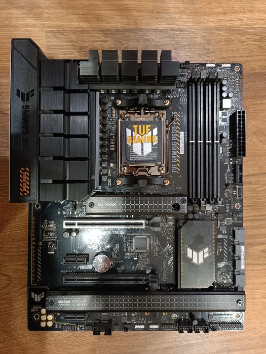 ASUS TUF Gaming B650-PLUS (AM5, DDR5) | Б/В