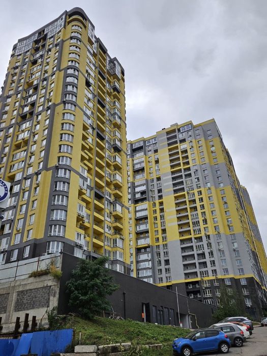 Продам однокімнатнатна ЖК Медовий 2