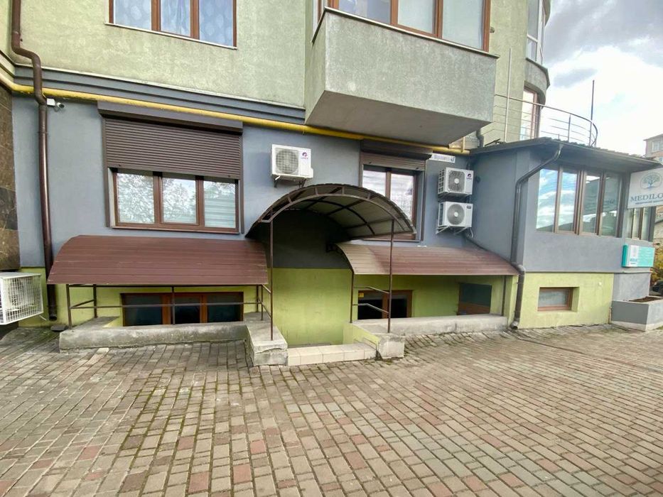 Оренда комерційного приміщення по вулиці Шухевичів