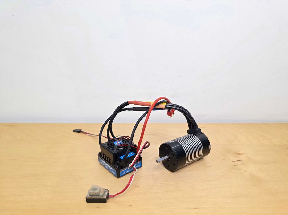 Combo bezsczotkowe Surpass Rocket 3300kv 3660 + ESC Maverick MSC-30BL-WP