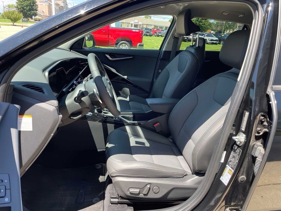 Kia Niro      2023