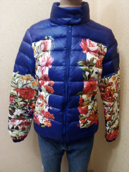 Куртка жіноча демісезонна р. 42. Фірма MONCLER.