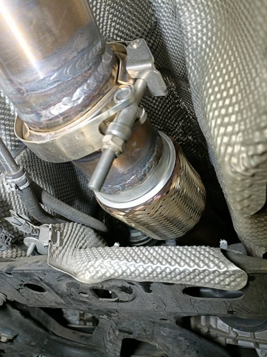 Linha de escape completa com Downpipe e panela com válvula Mercedes A3