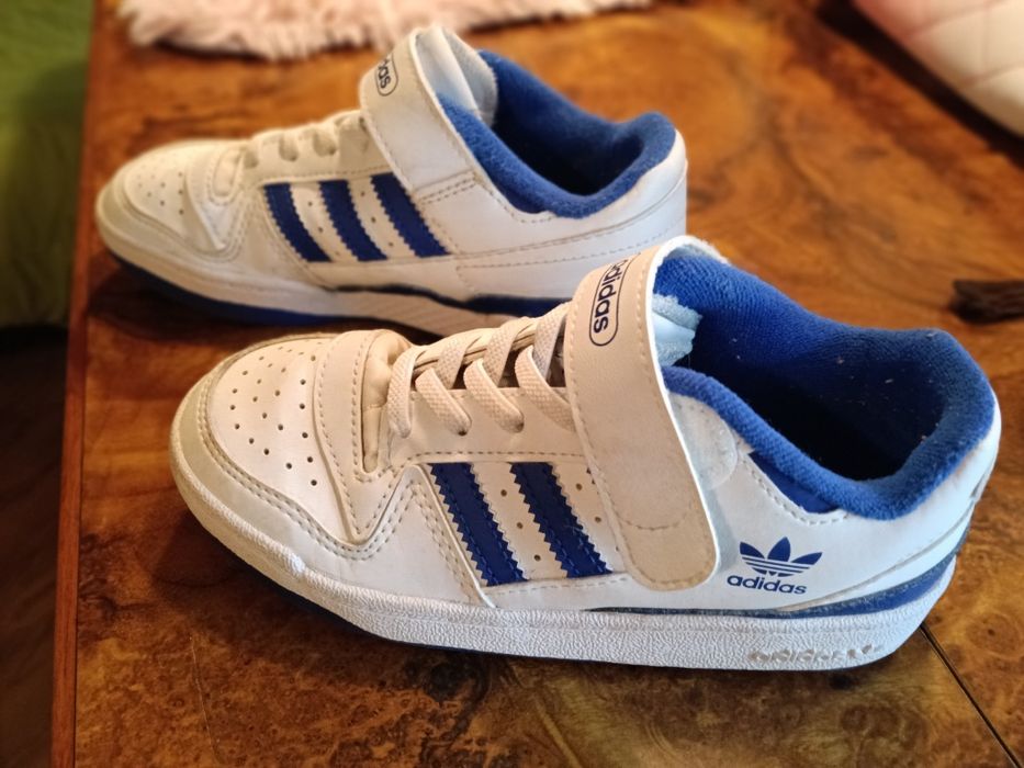 Sapatilhas adidas 31