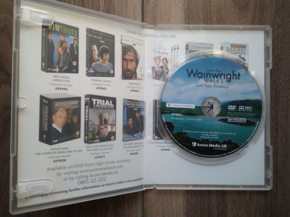 DVD Wainwright Walks with Julia Bradbury BBC