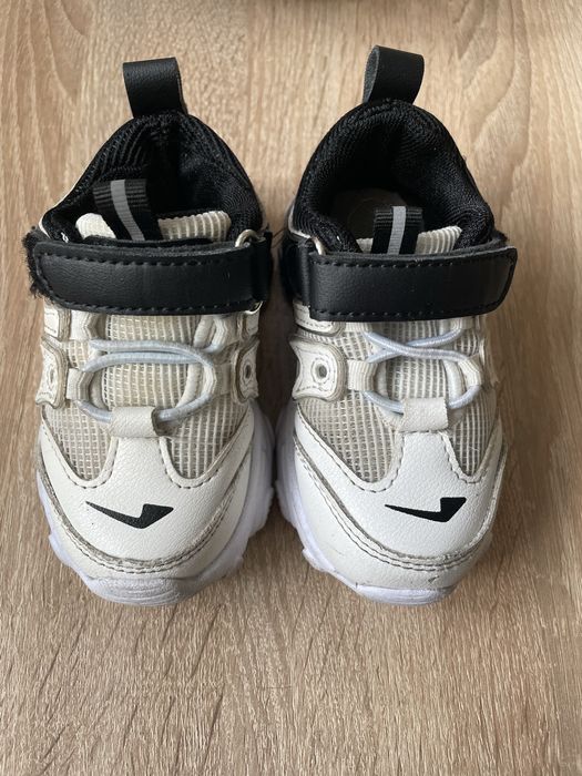 Дитячі кросівки на хлопчика