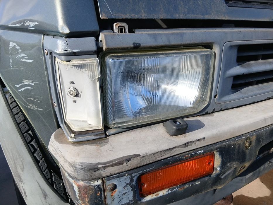 Ótica / farol direita NISSAN Terrano I (WD21)