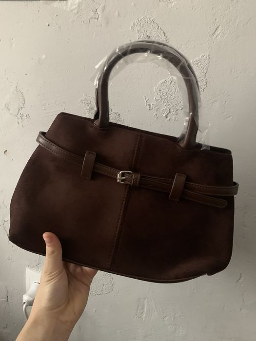 Коричнева замшева сумка через плече