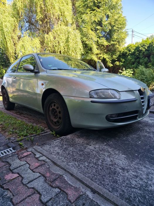 Alfa Romeo 147 Sprzedam Alfę Romeo 147 1.6 T.SPARK