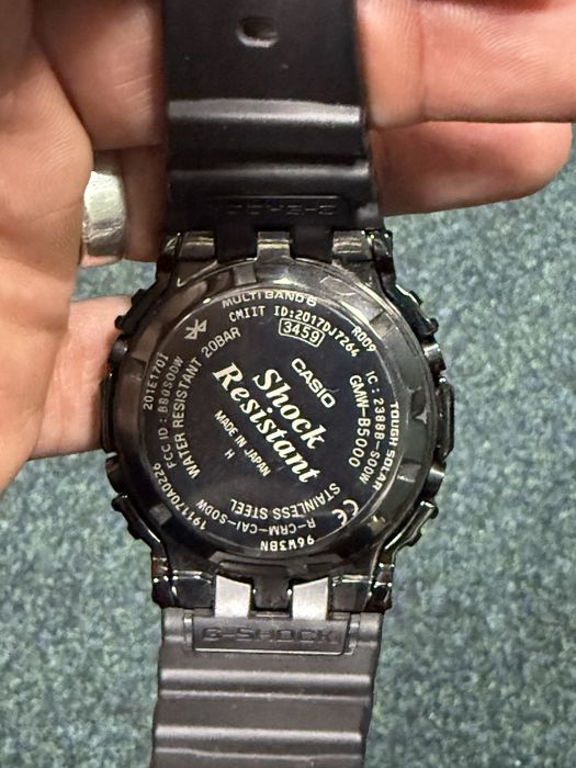 Продам Casio G- Shock GMW-B5000G - 1ER