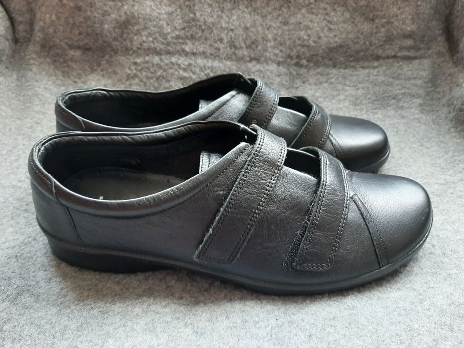 Туфли Clarks, кроссовки Hotter, мокасины кожа