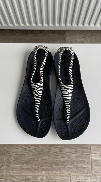Crocs japonki sexi flip zebra W7 37/38